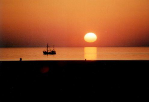 herrliche Sonnenuntergänge über dem Meer