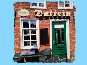 Bild 36: FH Nordsee-Oase, Nordseeküste, Neuharlingersiel: am Meer im Grünen am Hafen