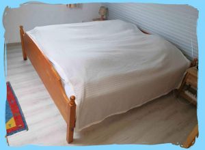 Bild 24: FH Nordsee-Oase, Nordseeküste, Neuharlingersiel: am Meer im Grünen am Hafen