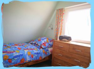 Bild 29: FH Nordsee-Oase, Nordseeküste, Neuharlingersiel: am Meer im Grünen am Hafen