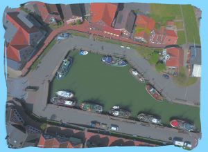 Bild 30: FH Nordsee-Oase, Nordseeküste, Neuharlingersiel: am Meer im Grünen am Hafen