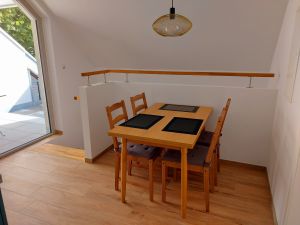 Bild 2: Ruhige 2 Zi-Ferienwohnung (FeWo) in Öhningen direkt am Bodensee