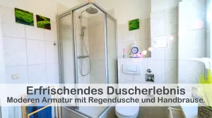 Unsere moderne Dusche ist mit der neuesten Technologien ausgestattet und bieten Ihnen ein unvergleichliches Duscherlebnis. Mit unseren hochwertigen Armatur und Duschkopf können Sie den Wasserdruck und die Temperatur ganz nach Ihren Wünschen anpassen und genießen Sie ein Duschvergnügen auf höchstem Niveau.