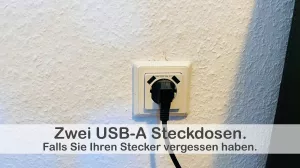 An der Couch sind zwei USB A Anschlüsse in der Steckdose.