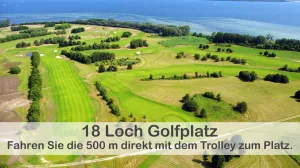 Der Golfplatz Bades Huk ist nach einem Totalumbau im August 2021 wiedereröffnet worden und präsentiert sich in einem völlig neuen Gewand. Die 18-Loch-Anlage ist spektakulär in die Landschaft integriert.