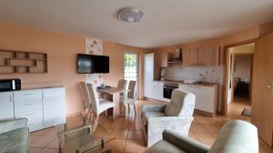 Bild 1: Ferienwohnung 8 im Natur- und Ferienpark am Groß Labenzer See