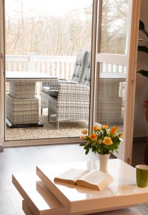 Wohnzimmer, Terassentür, Terassenmöbel