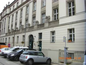 Strasse mit Hausansicht