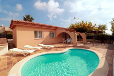 Ferienhaus in Riumar: Casa Maria del Carmen - Ferienhaus mit Pool auch für den Urlaub mit Hund