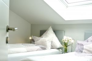 Im 2. Schlafzimmer kann sowohl im Doppelbett oder auch in 2 Einzelbetten übernachtet werden.
Optimal für Familien mit Kinder