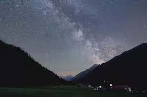 Bild 1: Rustikale Privatzimmer im Naturpark Sölktäler – Sternenhimmel & Ruhe pur
