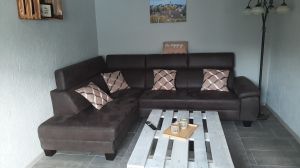 Das gemütliche kleine Wohnzimmer lädt zum Entspannen ein....