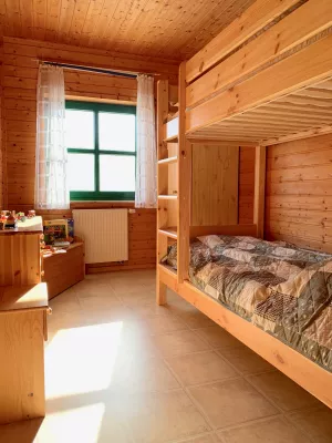 Schlafzimmer mit einem Etagenbett 2x je 100cm x200cm