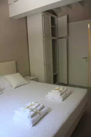 Bild 11: Komfortable Ferienwohnung im Cascina Carai am Iseo See mit schönem Seeblick