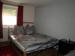 Schlafzimmer
1 Doppelbett
1 Einzelbett