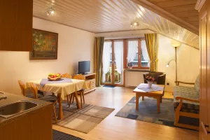 geräumige 2-Zimmer-FeWo, Platz für bis zu 4 Personen