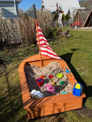 Sandkiste für unsere Kleinsten Gäste