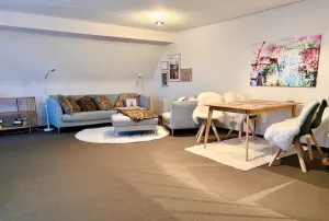 Gemütlich und praktisch, mit großem Balkon