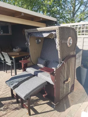 Terrasse mit Strandkorb