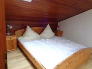 Über eine Wendeltreppe gelangt man