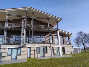 Unsere Wohnung liegt genau in der Mitte