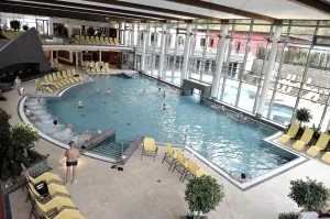 Wohlfühlen in Deutschlands einziger Glaubersalzthermalquelle.
Nicht weit von uns.