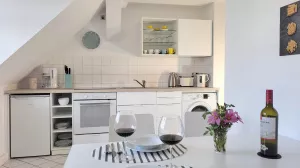 Bild 1: Neu: Wunderschöne 2-Zimmerwohnung * hell * ruhig * zentrumsnah