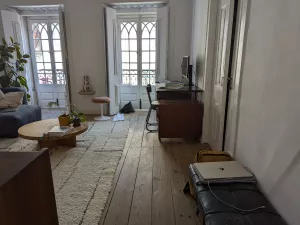 Richtung Osten mit Balkon