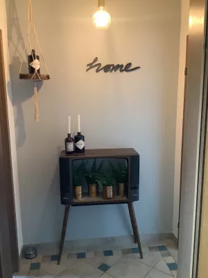 Kleiner Flur zum Schlafzimmer II