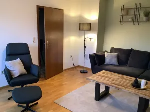 Wohnbereich mit Leselampe