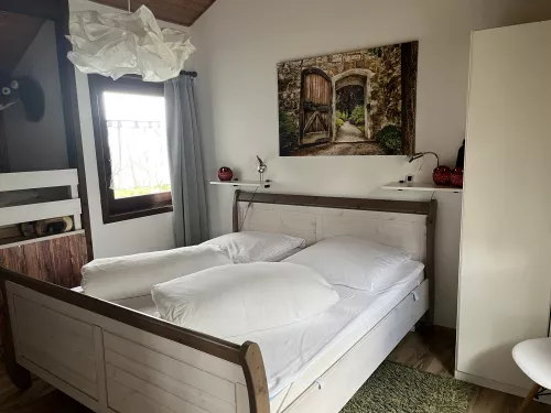 Schlafzimmer 2 mit Doppelbett 