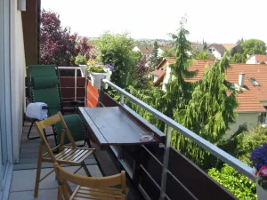 Blick vom Balkon in die Ferne über Kleinsachsenheim hinweg. Toll und entspannend.