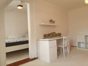 2 Zimmer im 1.OG mit Bad