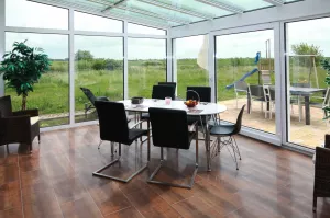 Bild 1: Rügenurlaub mit Hund - Villa Weißdorn in Boddenlage