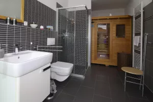 Ensuitebad mit Sauna Ensuitebad mit Sauna