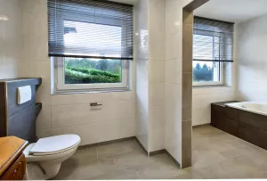 Bild 10: Hundebadezimmer, eingezäunter Garten, Veranda, Balkon: Brangs Eulenbüsch: