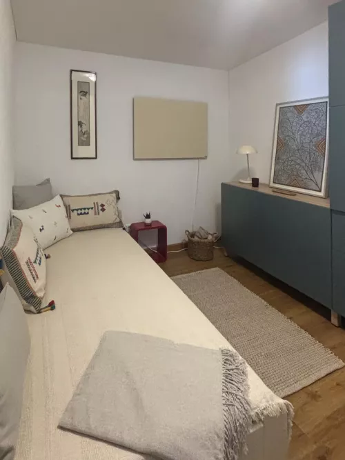 Schlafzimmer mit Single-Bett
