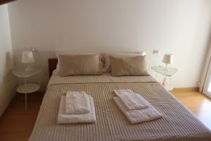 Bild 5: Lakeside Holiday Resort Anlage mit Pool fuer 6 Personen